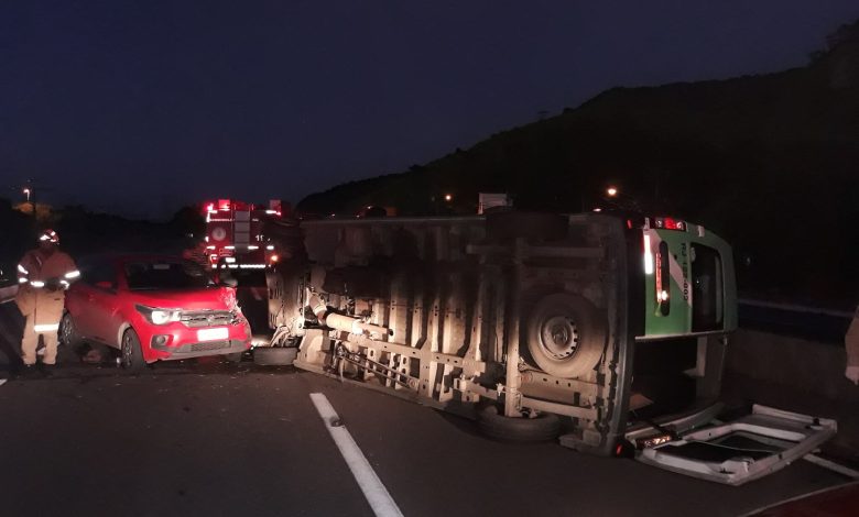 CORPO DE Bombeiros foram acionados para socorrer as vítimas