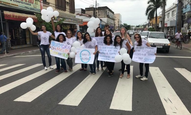 INTEGRANTES DA comissão organizadora durante divulgação de uma das etapas da campanha em Itaguaí