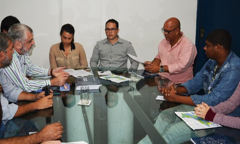 A reunião entre prefeito Carlos Graçano e os representantes do Sebrae e da Jucerja aconteceu na terça-feira, na sede da prefeitura