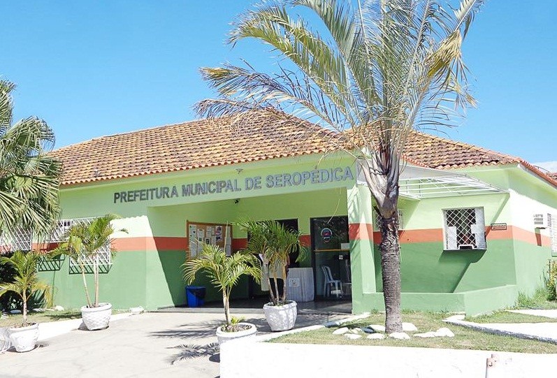 A PREFEITURA e Sepe Seropédica divergem sobre o pagamento dos servidores da Educação