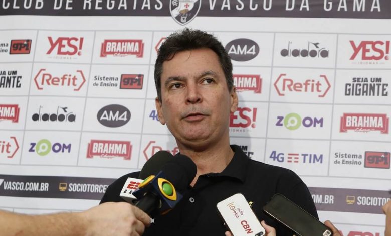 Alexandre Faria lamentou a atuação da arbitragem, que deixou de dar um pênalti claro em Marrony