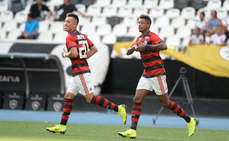 Bruno Henrique mudou o jogo contra o Bota, fez dois gols, virou a partida e garantiu a vitória por 2 a 1