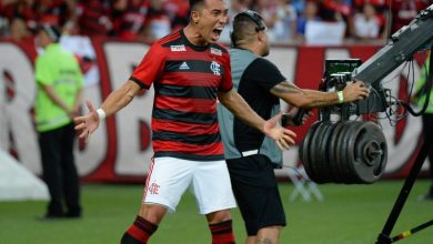 Uribe comemora o gol marcado na vitória do Flamengo sobre o Boavista por 1 a 0, no Marcanã