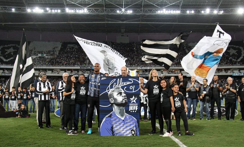 Em jogo de despedida, contra o Paraná, nesta segunda-feira, Jefferson se emocionou e chorou