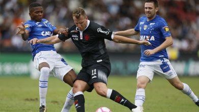 Maxi López fez a diferença novamente contra o Cruzeiro na vitória por 2 a 0 em São Januário