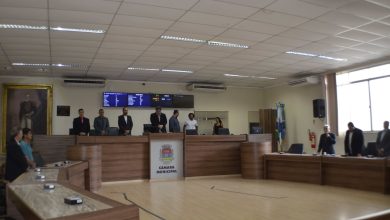 Durante a solenidade de abertura, os vereadores prestaram um minuto de silêncio pelas vítimas de Brumadinho