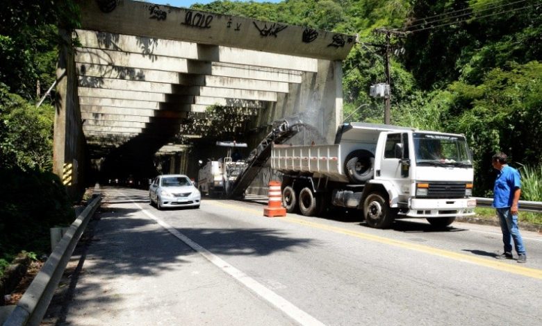 O Dnit iniciou na segunda-feira (28), as obras de recuperação do asfalto do túnel da Rodovia Rio-Santos (Foto 1)