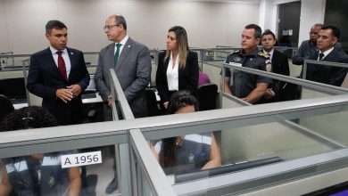 O GOVERNADOR conheceu as instalações da central de denúncia contra corrupção