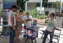 REPRESENTANTES DAS duas cidades distribuíram peças promocionais de seus destinos