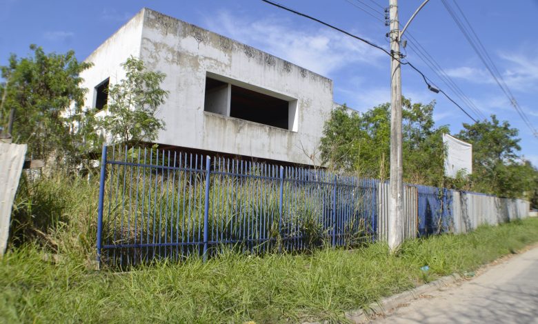 A Escola do Piranema foi uma das obras abandonadas citadas pelo vereador Genildo Gandra