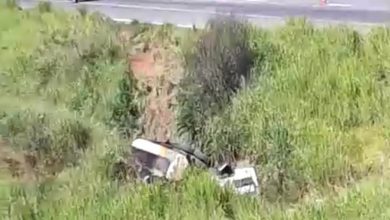 Um caminhão de gasolina caiu em uma ribanceira após bater em vários carros em Seropédica