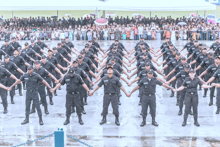 A CERIMÔNIA de início do curso foi no Centro de Recrutamento e Seleção de Praças