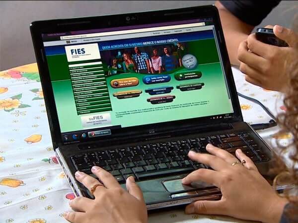 RENOVAÇÃO DE contratos do Fies dever ser feito através do site até a próxima sexta-feira