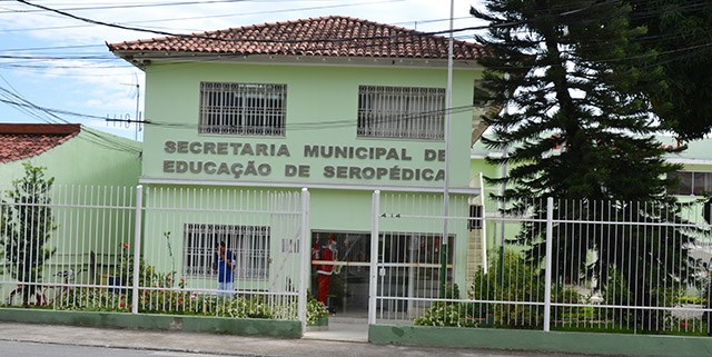 AS INSCRIÇÕES devem ser feitas na sede da Secretaria de Educação de Seropédica