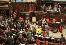 Os deputados aprovaram o piso regional de mais de 170 categorias de empregados da iniciativa privada