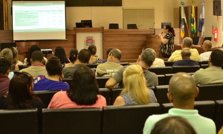 A COORDENADORA em Saúde, Dulce Maria de Souza apresentou dados da Saúde de Itaguaí