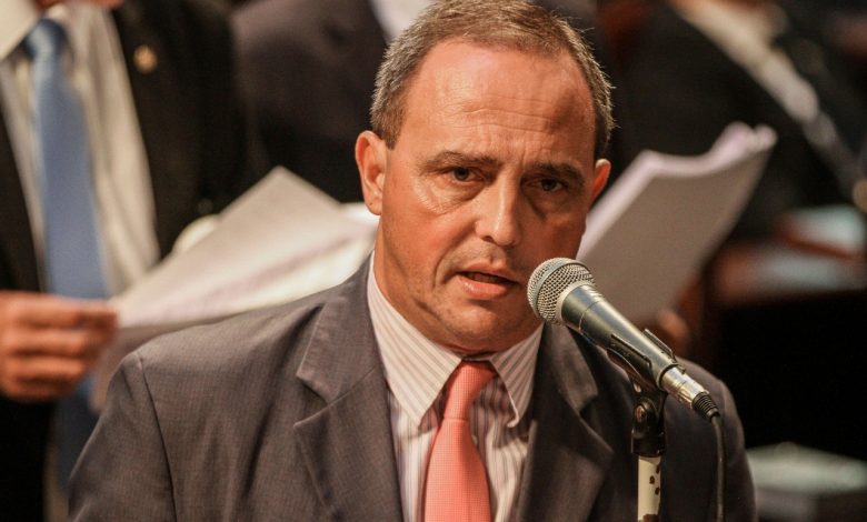 A medida é de autoria do deputado Waldeck Carneiro