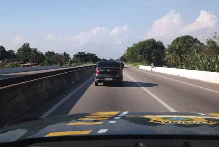 Após abordarem um carro, verificaram que ele estava com a placa de outro veículo