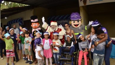 Festa de Natal encanta praticantes de equoterapia em Itaguaí