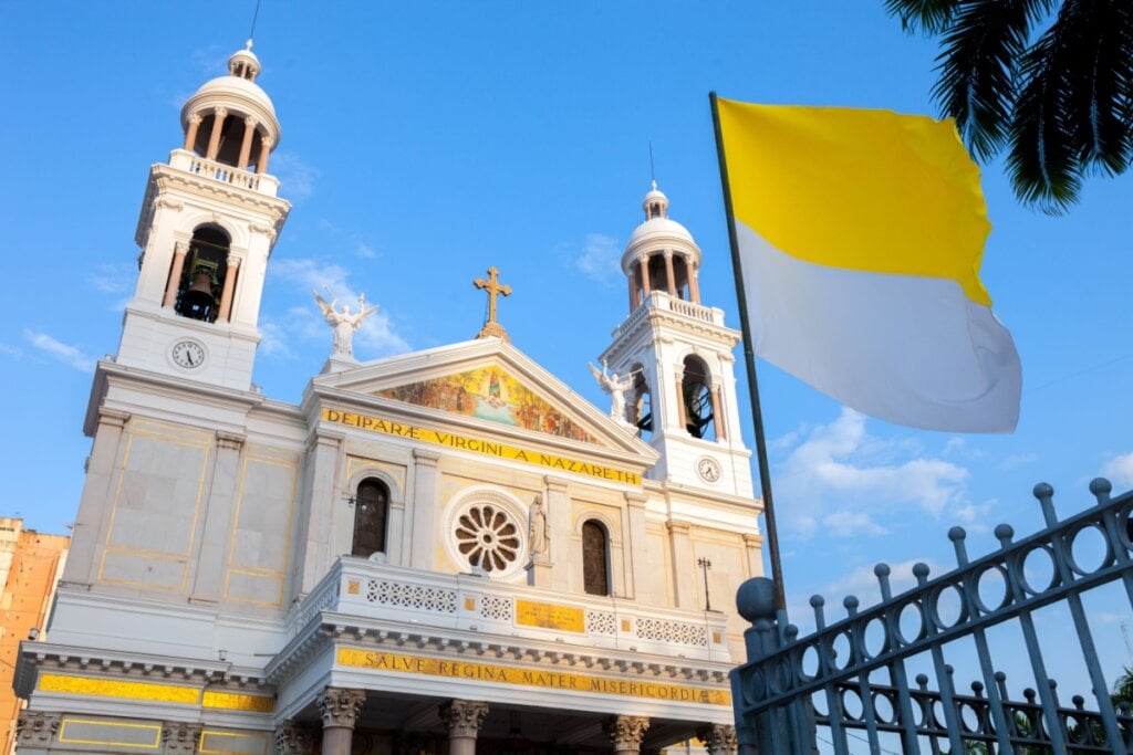 Vista da fachada da Basílica Santuário Nossa Senhora de Nazare em Belém do Pará