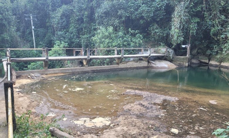 Sistema de captação de água bruta (ainda não tratada) da Serra do Piloto teve que passar por manutenção emergencial