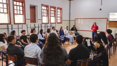 Parlamentares juvenis durante capacitação