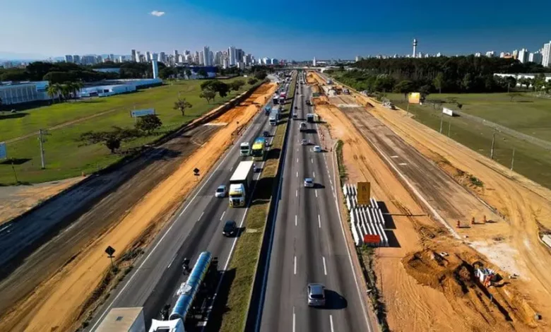 Visão aérea da rodovia Presidente Dutra