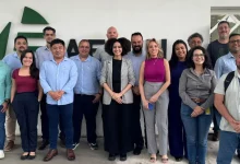 Foto com os participantes da reunião da Aedin