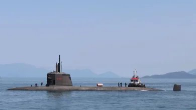 Submarino em teste no mar na Baía de Sepetiba.