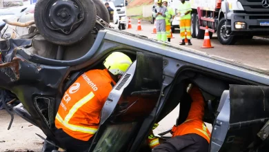 Foto de treinamento de carro acidentado