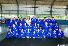 Equipe do jiu-jitsu adaptado de Itaguaí posa para foto