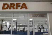 Entrada da Delegacia de Roubos e Furtos de Automóveis