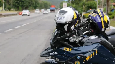 Motos da PRF durante fiscalização nas rodovias federais.