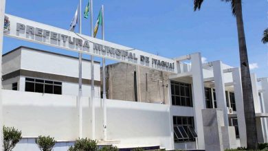 Fachada da prefeitura de Itaguaí: MP pede adequação à LRF e fim do aumento para secretários municipais (Foto: Arquivo Jornal Atual)