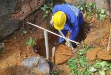 Realização profissional de escavação para instalação de biodigestor individual