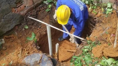 Realização profissional de escavação para instalação de biodigestor individual