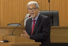 Genildo Gandra no plenário da Câmara Municipal de Itaguaí (Foto: Divulgação/Câmara)