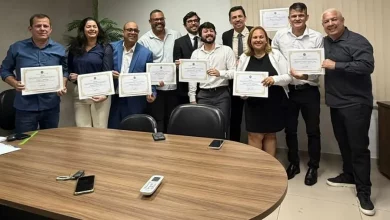 Na foto, são 10 vereadores eleitos, mas falta um: Agenor Teixeira (Foto: reprodução internet)