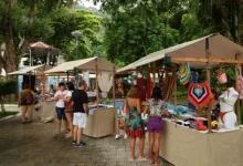 Feira cultural em Mangaratiba reúne artesões e artistas locais