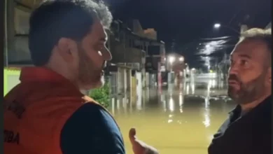 Prefeito Luiz Claudio conversa com equipe da Defesa Civil