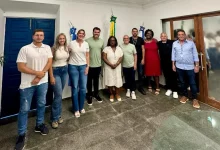 Prefeito Luiz Cláudio, secretários e representantes do Observatório Socioambiental da Baía de Sepetiba