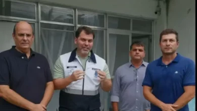 prefeito Luiz Cláudio Ribeiro, o presidente da Faetec, Alexandre Valle, o vice-presidente Fabrício Repsold e o secretário de Ciência e Tecnologia de Mangaratiba, Lauro Tenório