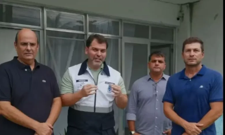 prefeito Luiz Cláudio Ribeiro, o presidente da Faetec, Alexandre Valle, o vice-presidente Fabrício Repsold e o secretário de Ciência e Tecnologia de Mangaratiba, Lauro Tenório