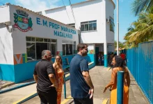 Prefeito Luiz Cláudio Ribeiro e o secretário de Educação, Tio Renato, visitaram a Escola Municipal Professora Maria Rosa Magalhães