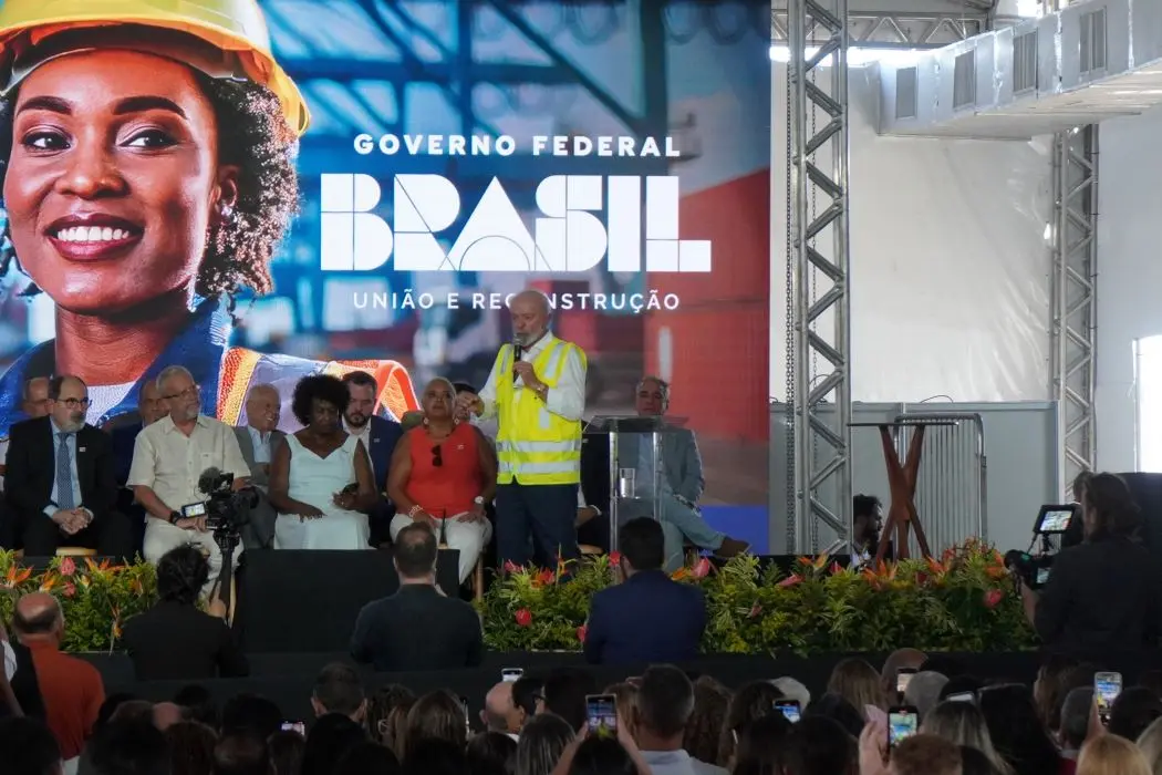 Presidente Lula discursa durante a cerimônia