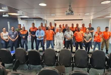 Representantes da Prefeitura de Mangaratiba e demais integrantes do Plano de Auxílio Mútuo da Costa Verde