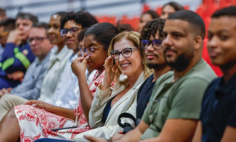 Ternium mentoria jovens negros / foto mostra primeira fileira do auditório com participantes do programa