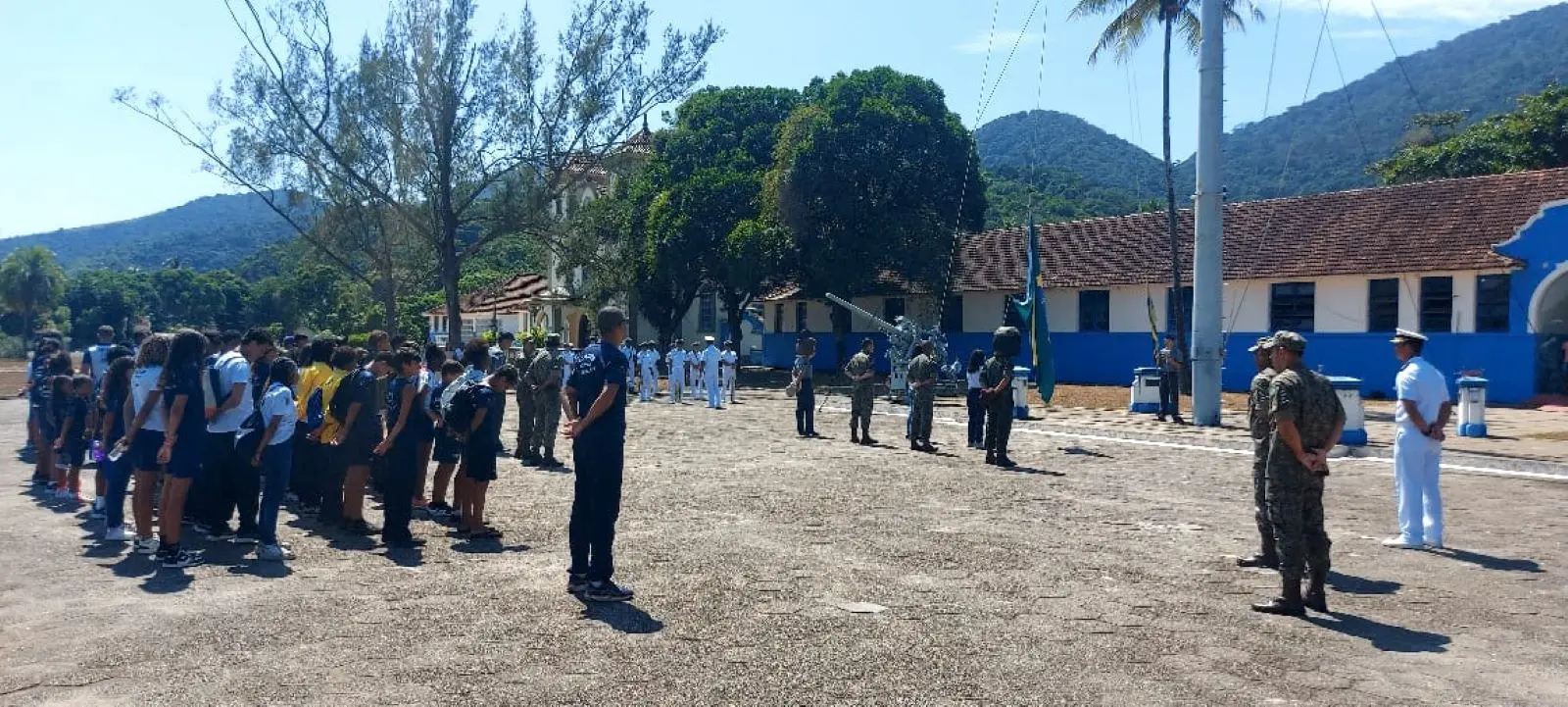 Jovens participantes do Profesp no Cadim durante a cerimônia de abertura