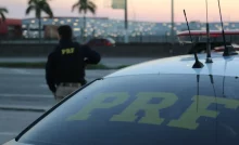 Agente da PRF durante fiscalização nas rodovias federais do RJ
