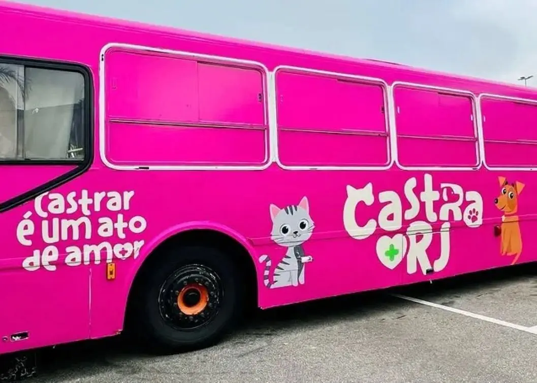 Castramóvel do programa Castra Mais RJ estacionado